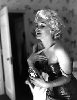 Marilyn Monroe Chanel no. 5
